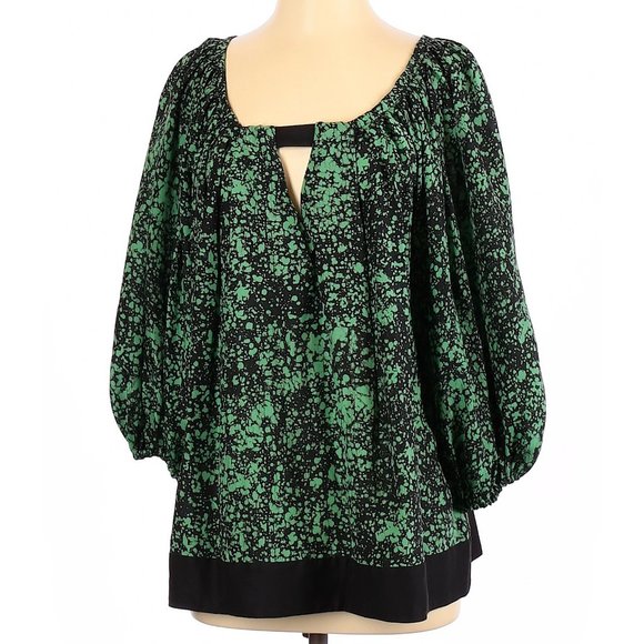 Diane Von Furstenberg Tops - DVF DIANE Von FURSTENBERG 🔥oversized green silk peasant top excellent condition